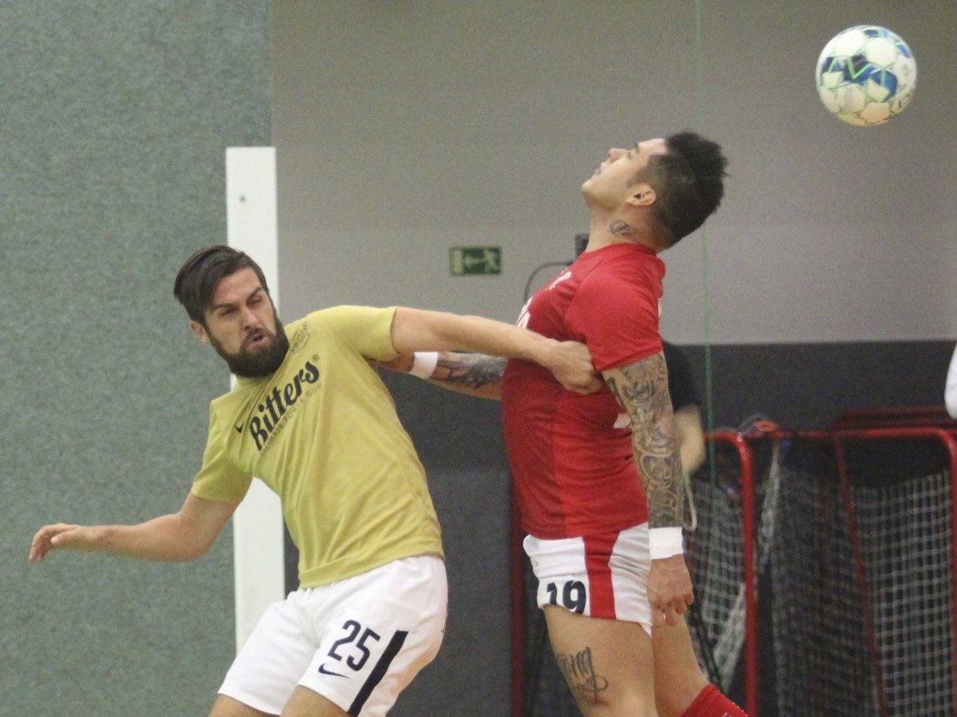 Futsalová Sparty zvítězila v prvním finále v Teplicích 6:1 a ujala se vedení v sérii 1:0 na zápasy