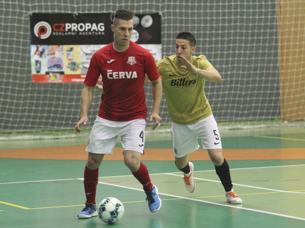 Futsalová Sparty zvítězila v prvním finále v Teplicích 6:1 a ujala se vedení v sérii 1:0 na zápasy