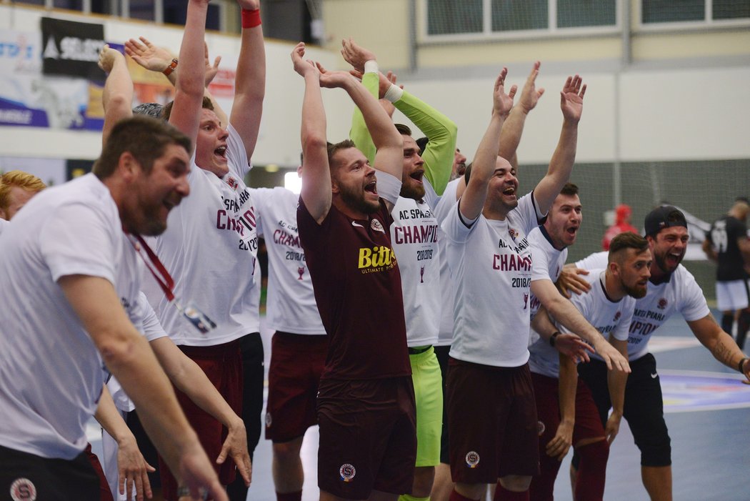 Sparta poprvé v historii slaví futsalový titul