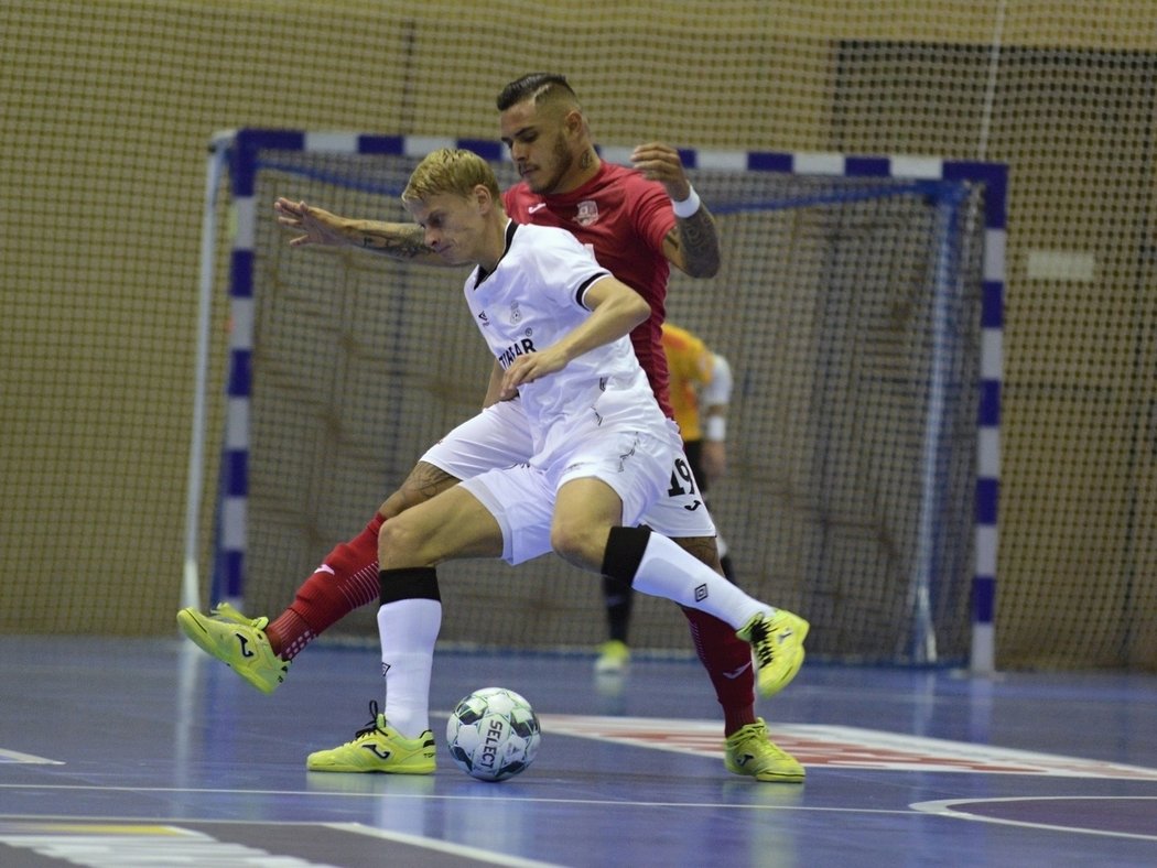 Futsalisté Teplic zvítězili v 1. kole VARTA futsal ligy na palubovce ERA-PACKU Chrudim 5:1