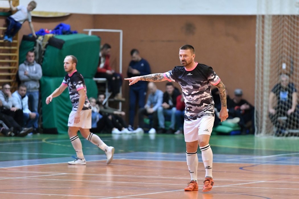 Tomáš Řepka v dresu Uherského Hradiště ve futsalovém utkání proti pražské Slavii