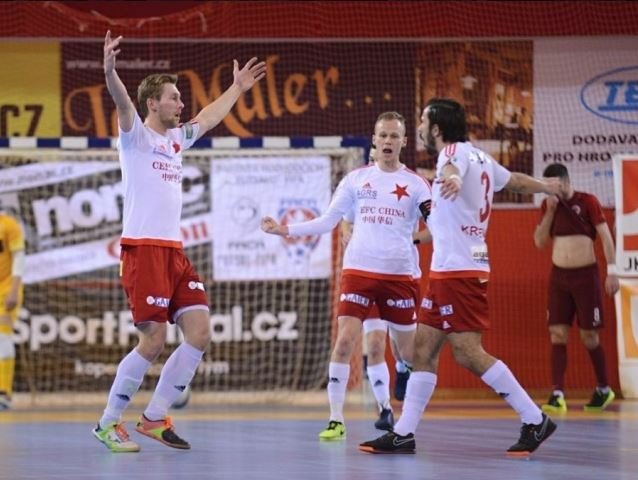 Futsalisté Slavie se mohli ve čtvrtfinálové sérii proti Spartě radovat jen z dílčích úspěchů