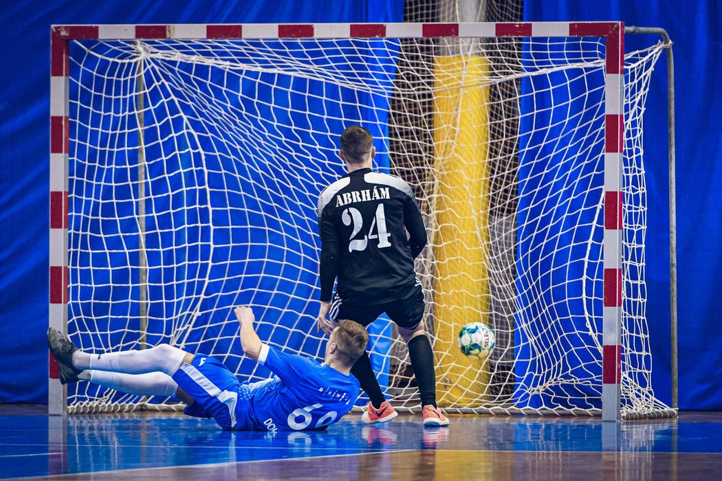 Gól v utkání Helas Brno - Démoni Česká Lípa.