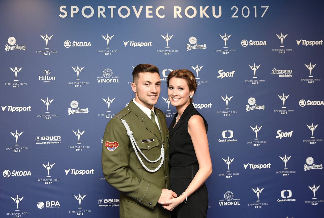 Kanoista Martin Fuksa s přítelkyní na vyhlášení ankety Sportovec roku