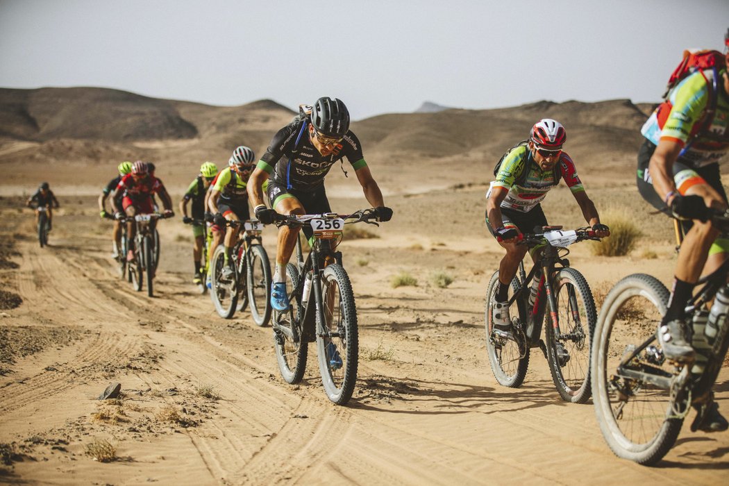 Čeští bikeři ve čtvrté etapě závodu GARMIN TITAN DESERT 2019