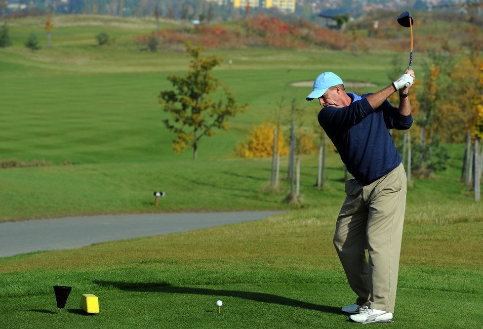 Ivan Lendl na golfovém hřišti na Černém Mostě