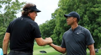 Jen jedno kolo o 200 milionů! Woods si to rozdá s Mickelsonem