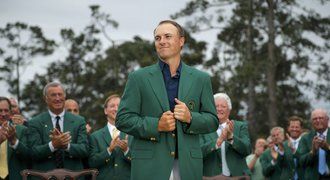 Spieth ovládl golfové Masters a oblékl se do zeleného saka