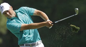 Suverénní Spieth už zase vládne Masters. Vede o dvě rány