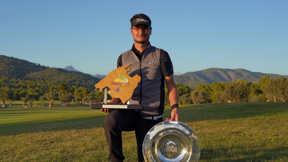 Ondřej Lieser se svou doposud nejcennější trofejí