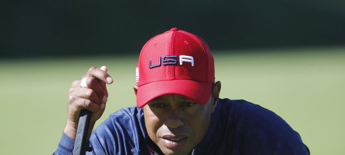 Tiger Woods prohrál dvakrát ve dvojici s Patrickem Reedem a jednou v páru s Brysonem Dechambeauem. Ve dvouhře pak nestačil na Španěla Jona Rahma. 