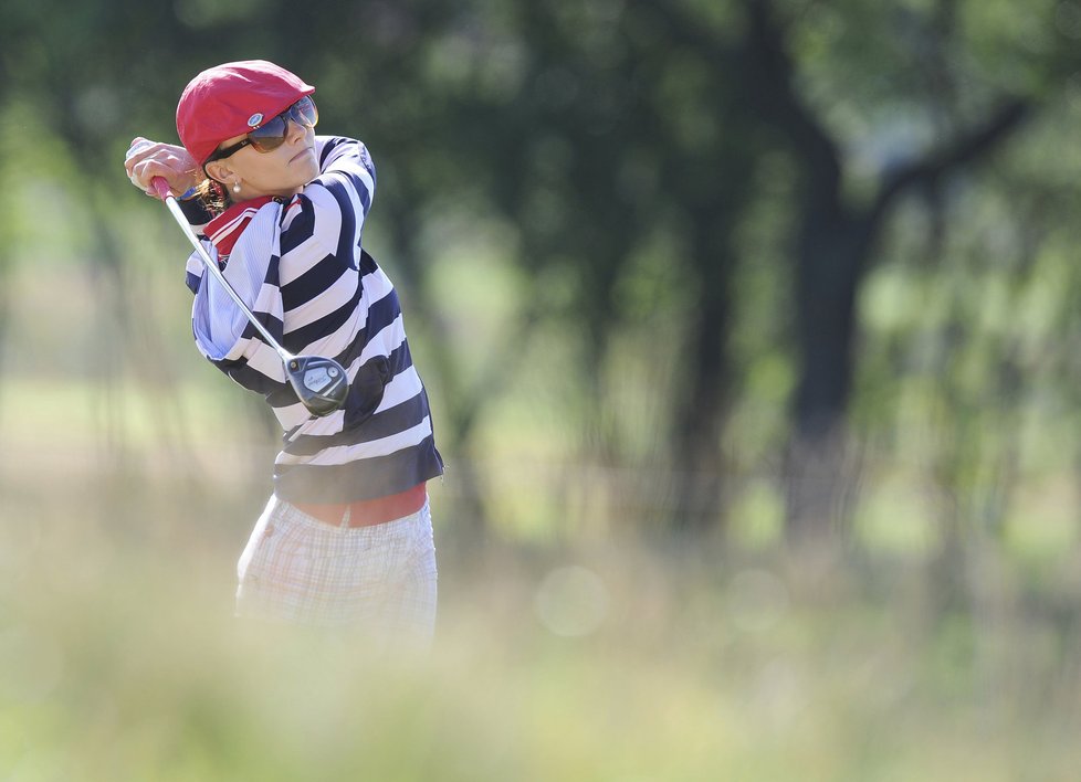 Klára Spilková nastoupila navzdory nemoci do turnaje Tipsport Golf Masters a zahrála tři rány nad par (foto archiv)