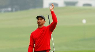 Neuvěřitelné trápení Tigera Woodse. Třikrát do vody a ostudná desítka