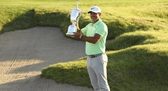 Golfista Koepka vyhrál s náskokem čtyř ran US Open