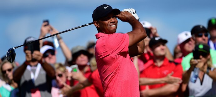 Americký golfista Tiger Woods se vrátil na turnaje po dlouhodobých zdravotních problémech