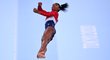 Americká gymnastka Simone Bilesová v akci na Olympijských hrách 2021