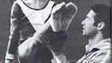 Rumunská gymnastka Nadia Comaneciová si v roce 1976 podmanila díky třem zlatým medailím olympiádu v Montrealu. Rumunská gymnastka Nadia Comaneciová si v roce 1976 podmanila díky třem zlatým medailím olympiádu v Montrealu.