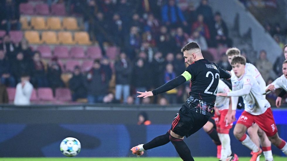 Lukáš Haraslín z penalty snížil na 2:3