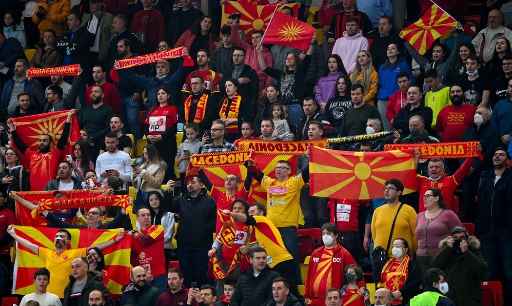 Makedonští fanoušci umí při domácích zápasech vytvořit pekelnou atmosféru