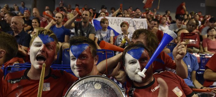 Na kvalifikačním utkání na mistrovství Evropy v házené nechyběli ani věrní fanoušci