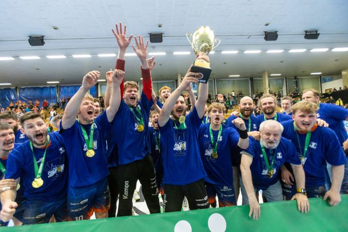 Plzeň sebrala Karviné titul, slaví po třech letech. Jsou tam slzy štěstí, radoval se mistr Plzeň sebrala Karviné titul, slaví po třech letech. Jsou tam slzy štěstí, radoval se mistr