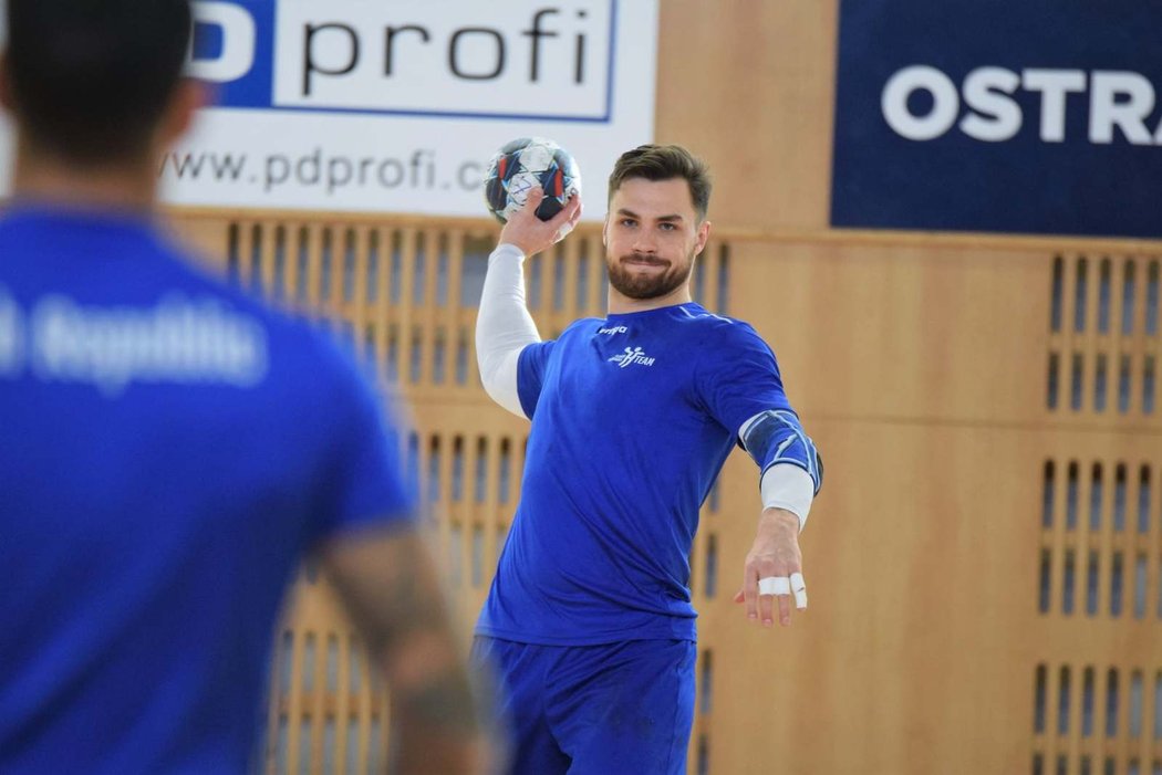 Čeští házenkáři trénují před odjezdem na mistrovství Evropy v Polance nad Odrou
