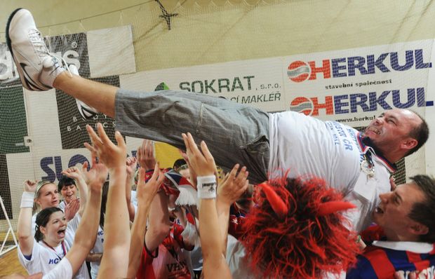 Trenér házenkářek Veselí Peter Sabadka Trenér házenkářek Veselí Peter Sabadka