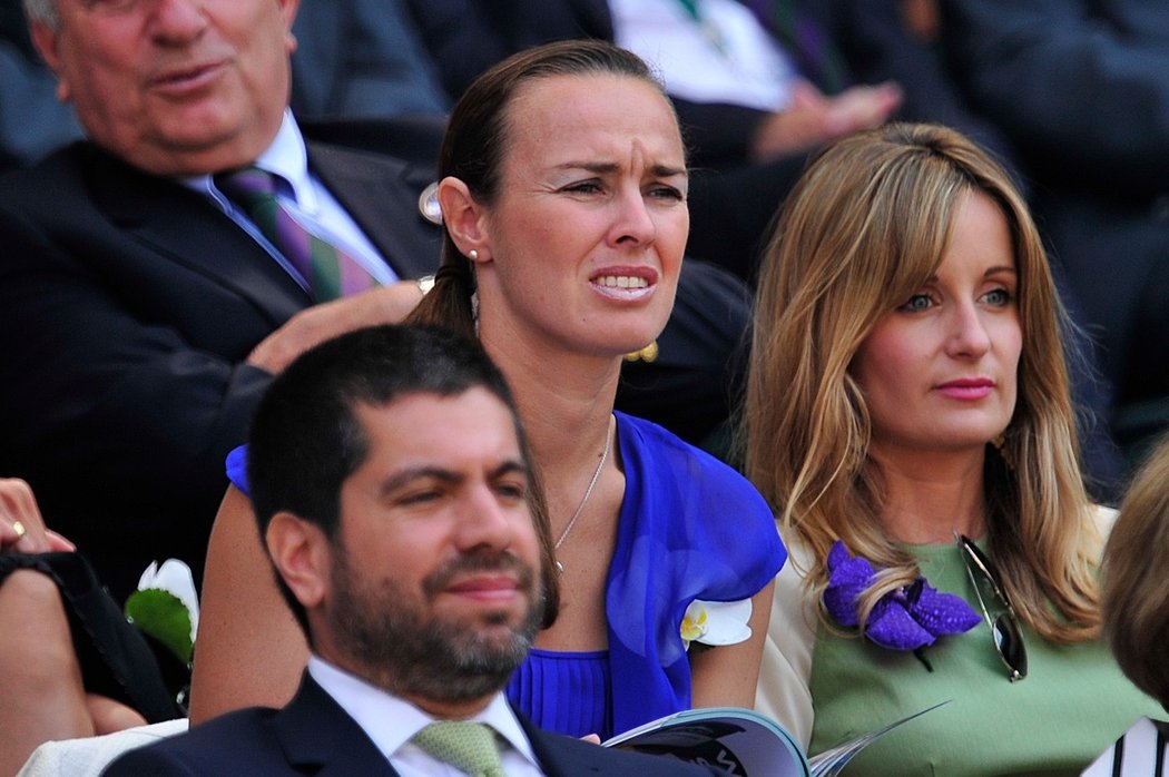 Martina Hingisová byla i ve Wimbledonu bez svého manžela. Na některých zápasech jí naopak dělal společnost nový milenec