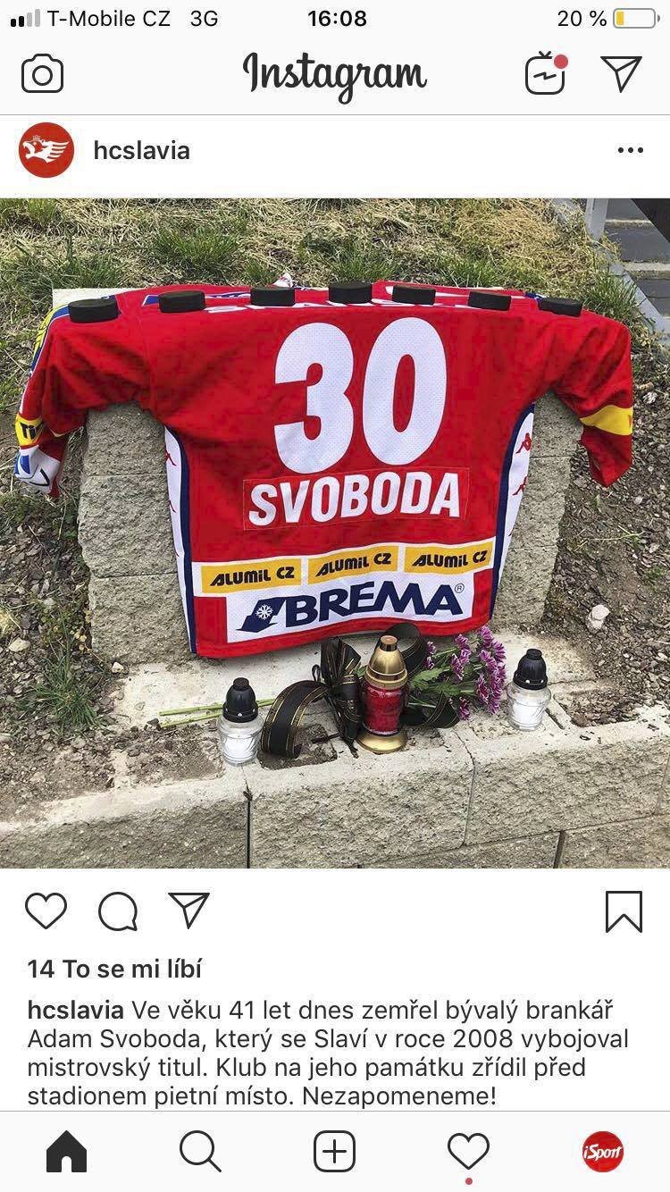 Hokejová Slavia zřídila na památku Adama Svobody (†41) před svým stadionem pietní místo