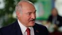 Běloruský prezident Alexandr Lukašenko nepovažuje pandemii koronaviru za hrozbu. V jeho zemi se tak nadále hraje hokeji i fotbal s fanoušky