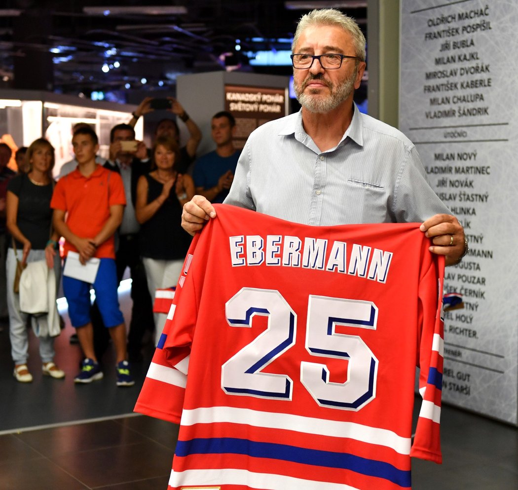 Bohuslav Ebermann při oslavách 100 let českého hokeje
