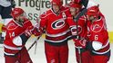 Carolina Hurricanes oslavuje vstřelený gól