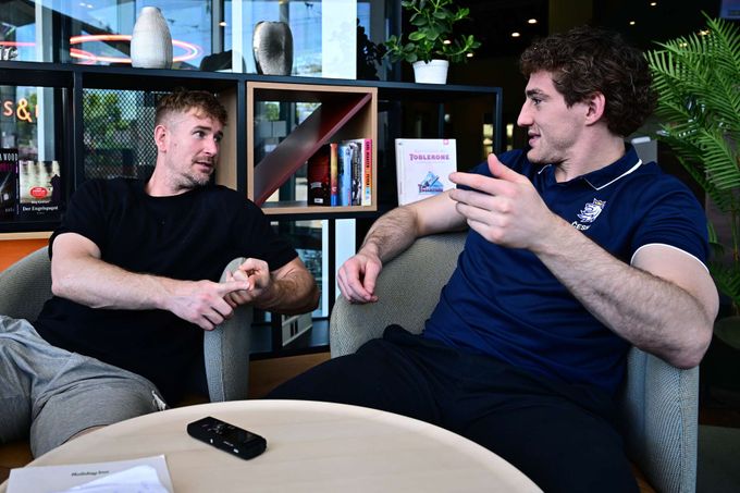 Šampioni exkluzivně: O hlavě, vyměněném céčku i chtíči. Červenka vysvětlil svůj konec v NHL Šampioni exkluzivně: O hlavě, vyměněném céčku i chtíči. Červenka vysvětlil svůj konec v NHL