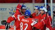Čeští hokejisté slaví v utkání s Norskem vyrovnávací branku Hemského na 1:1