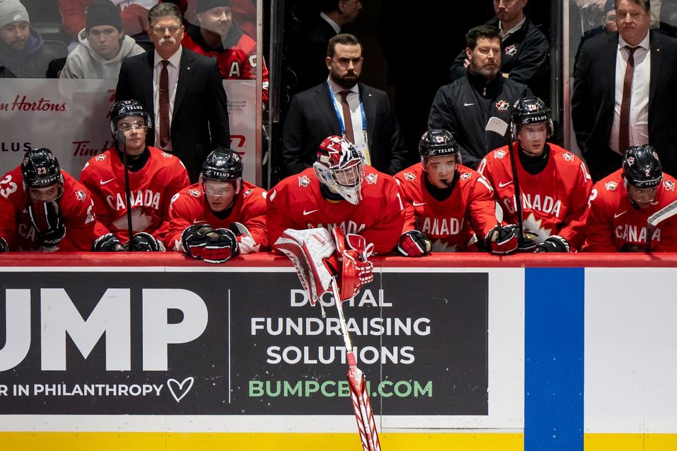 Jak Kanada kouše vyřazení od Čechů: Měli jsme vyhrát! Vztek, pláč i drsné vzkazy Jak Kanada kouše vyřazení od Čechů: Měli jsme vyhrát! Vztek, pláč i drsné vzkazy