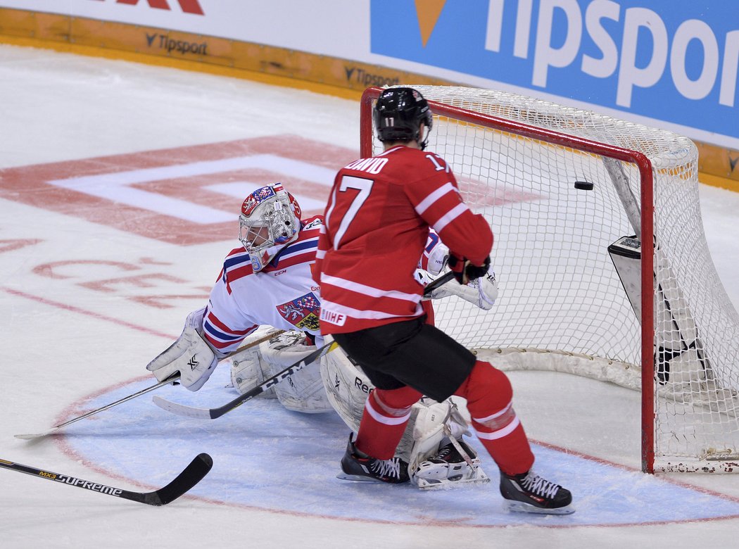 Connor McDavid (Kanada) - První velká seniorská akce pro výjimečný hokejový talent. Před pár dny vstřelil v Praze svůj první seniorský reprezentační gól.