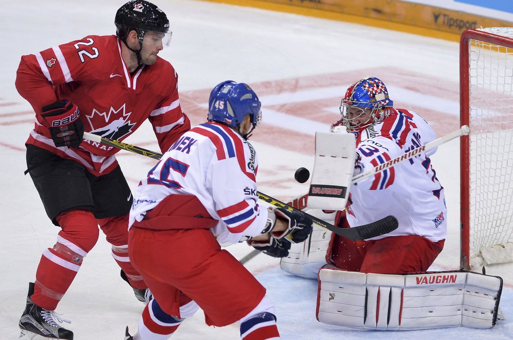 Souboj před českou bránou, kterou jistí Pavel Francouz