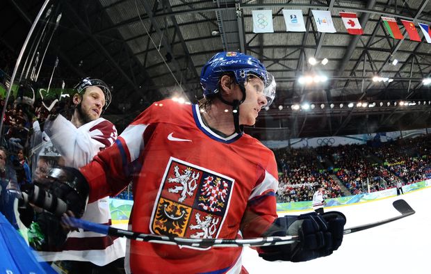 Martin Erat na střídačce. Martin Erat na střídačce.