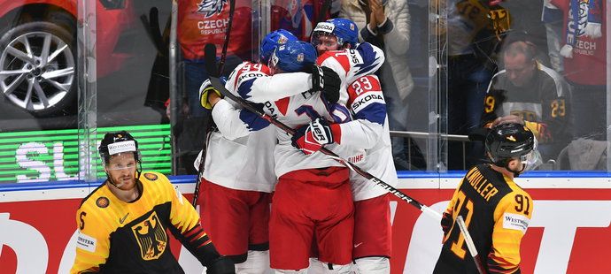 Česko - Německo 5:1. Postup po čtyřech letech, rozhodl gólový finiš