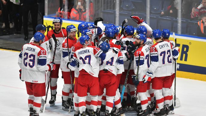 Čeští hokejisté porazili ve čtvrtfinále světového šampionátu v Bratislavě Německo 5:1 a po čtyřech letech postoupili do závěrečných zápasů o medaile.