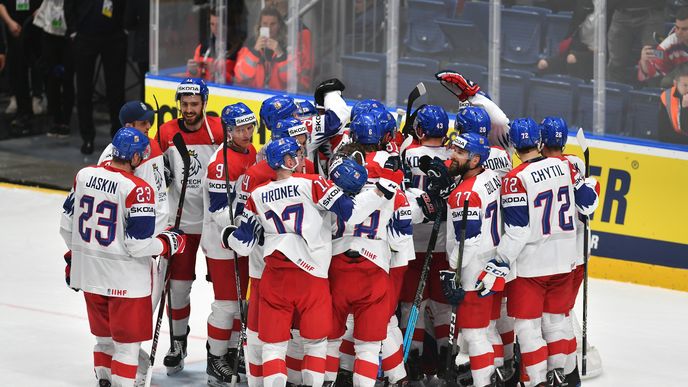 Čeští hokejisté porazili ve čtvrtfinále světového šampionátu v Bratislavě Německo 5:1 a po čtyřech letech postoupili do závěrečných zápasů o medaile. Čeští hokejisté porazili ve čtvrtfinále světového šampionátu v Bratislavě Německo 5:1 a po čtyřech letech postoupili do závěrečných zápasů o medaile.