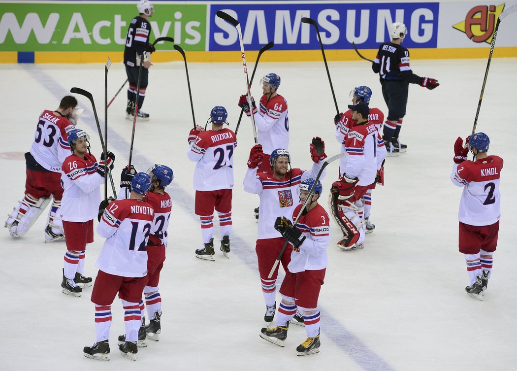 Čeští hokejisté ve čtvrtfinále zdolali USA a po utkání děkovali fanouškům