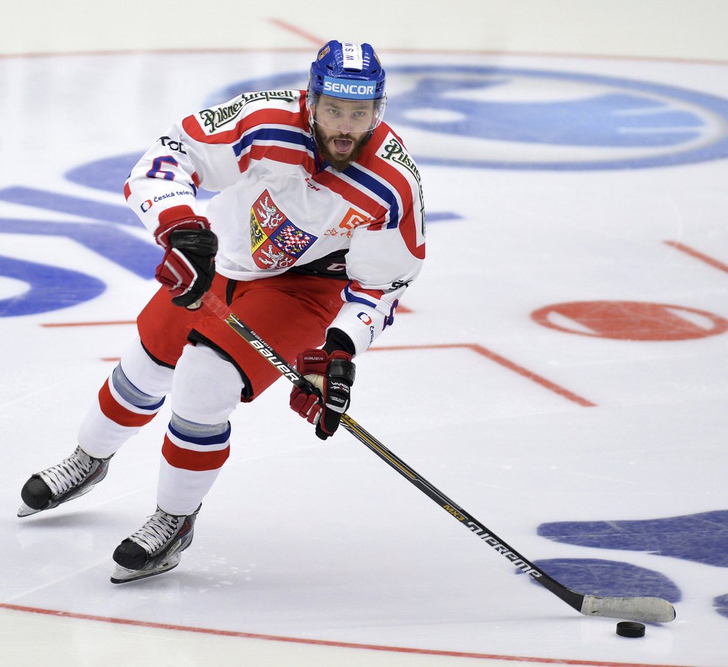 Reprezentační obránce Michal Kempný míří do NHL, je krok od podpisu smlouvy s Chicagem