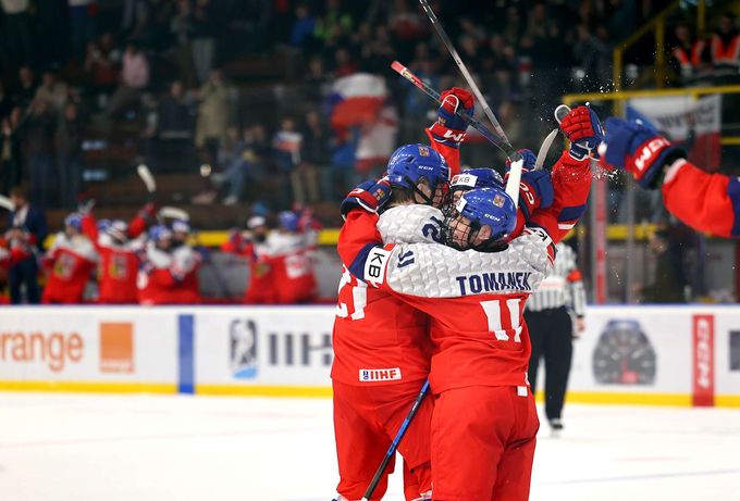 Švédsko - Česko 1:2. První místo ve skupině je blízko! Vaněček rozhodl v čase 59:39 Švédsko - Česko 1:2. První místo ve skupině je blízko! Vaněček rozhodl v čase 59:39