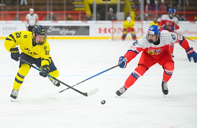 ONLINE: Švédsko - Česko 0:0. Osmnáctka hraje druhý zápas na MS, naváže na úspěšný start? ONLINE: Švédsko - Česko 0:0. Osmnáctka hraje druhý zápas na MS, naváže na úspěšný start?