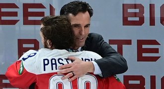 Přestupy NHL ONLINE: Skončil Zadinův trenér. Koučoval i v Praze