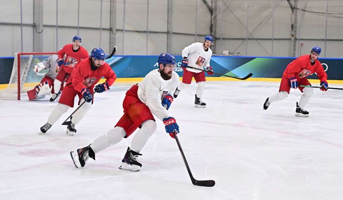 ONLINE 6. dne ZOH: Na tréninku hokejistů bylo sedm hráčů. Kdo by měl chytat? ONLINE 6. dne ZOH: Na tréninku hokejistů bylo sedm hráčů. Kdo by měl chytat?