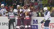 Jihlavští hokejisté se radují z gólu ve druhém semifinálovém utkání Chance ligy proti Kladnu