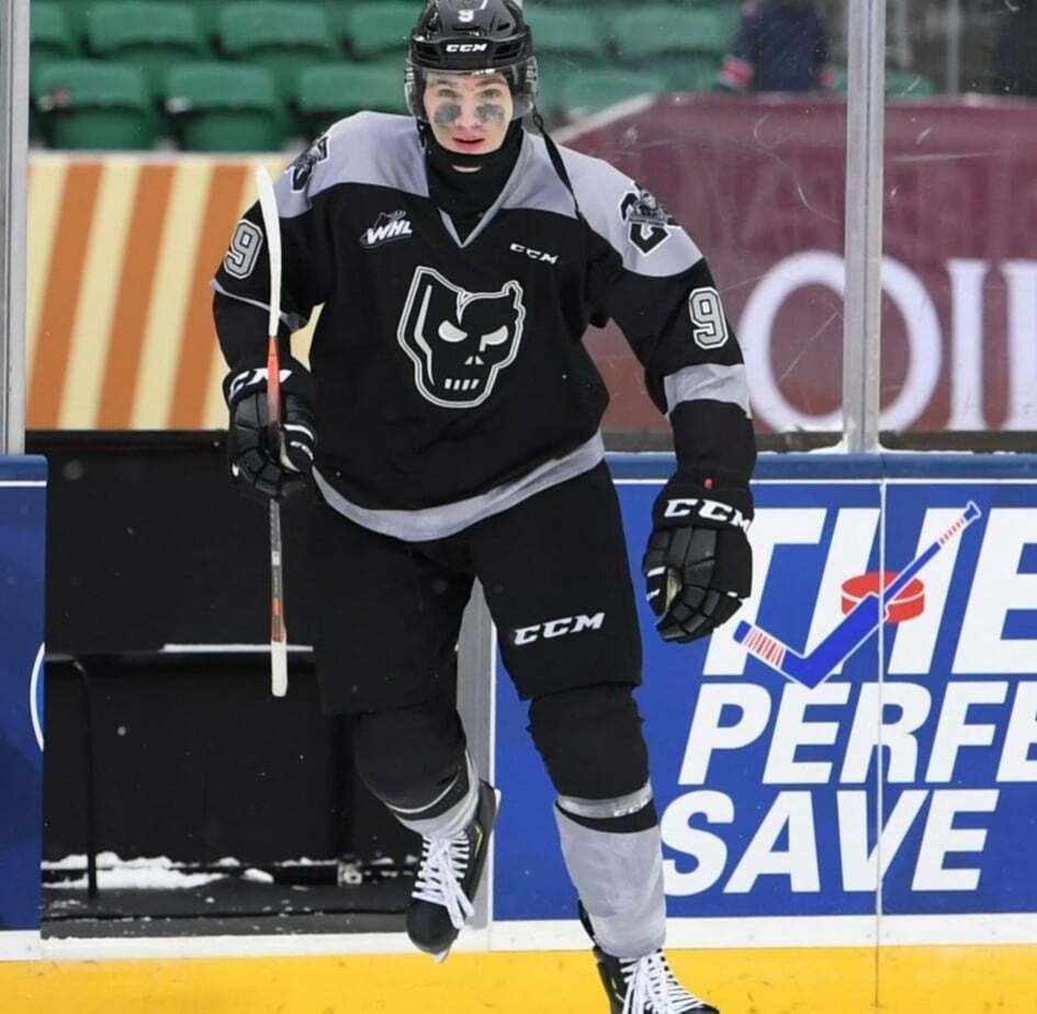 Obránce Yegor Zamula patří k nejnovějším ruským hráčům v NHL. Zároveň prošel juniorskou CHL. To se o jeho mladších krajanech říct nedá.