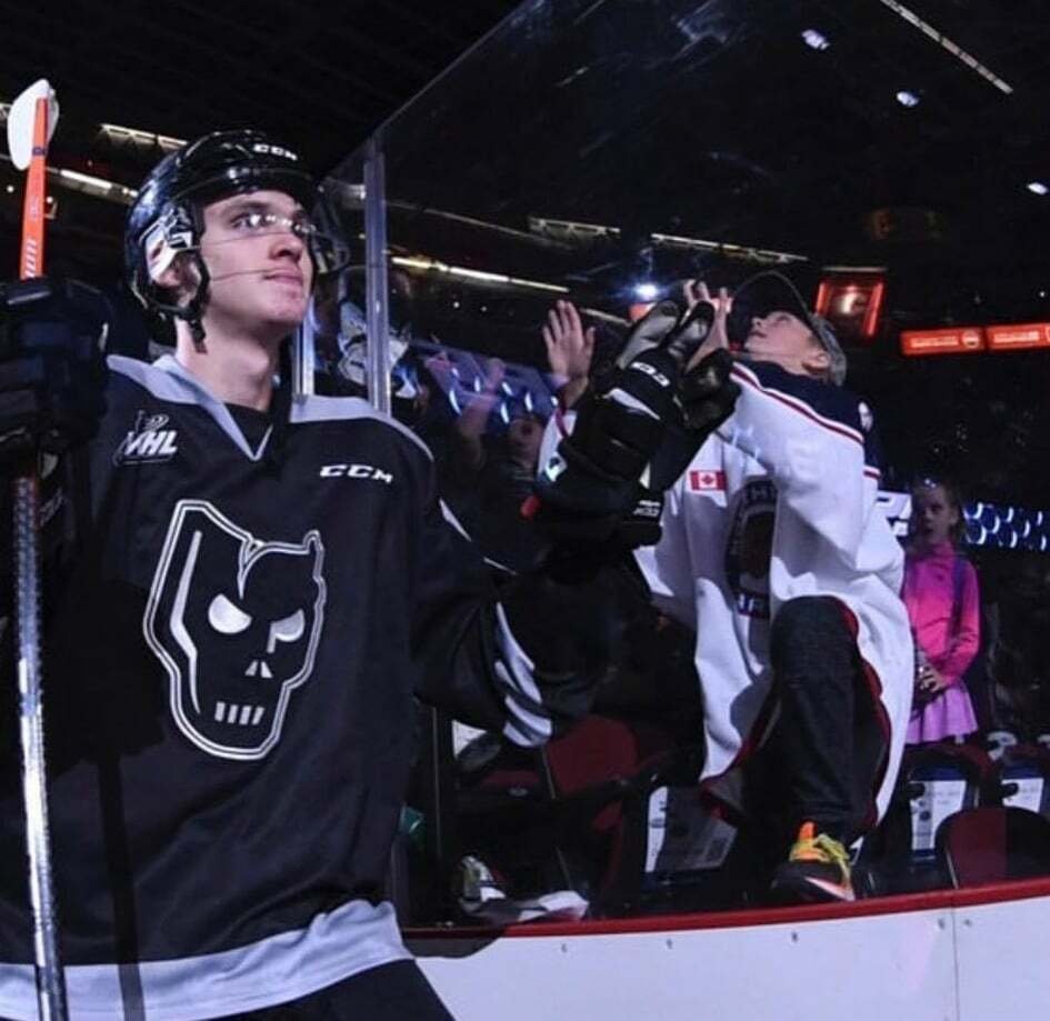 Obránce Yegor Zamula patří k nejnovějším ruským hráčům v NHL. Zároveň prošel juniorskou CHL. To se o jeho mladších krajanech říct nedá.